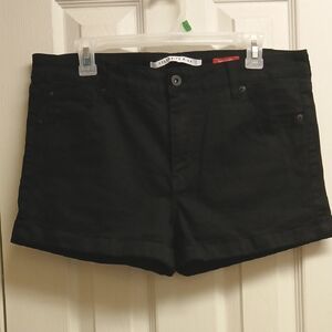 Celebrity Pink Black Jean Shorts Versatile Style Size 13/31 "The Honey" NWOT